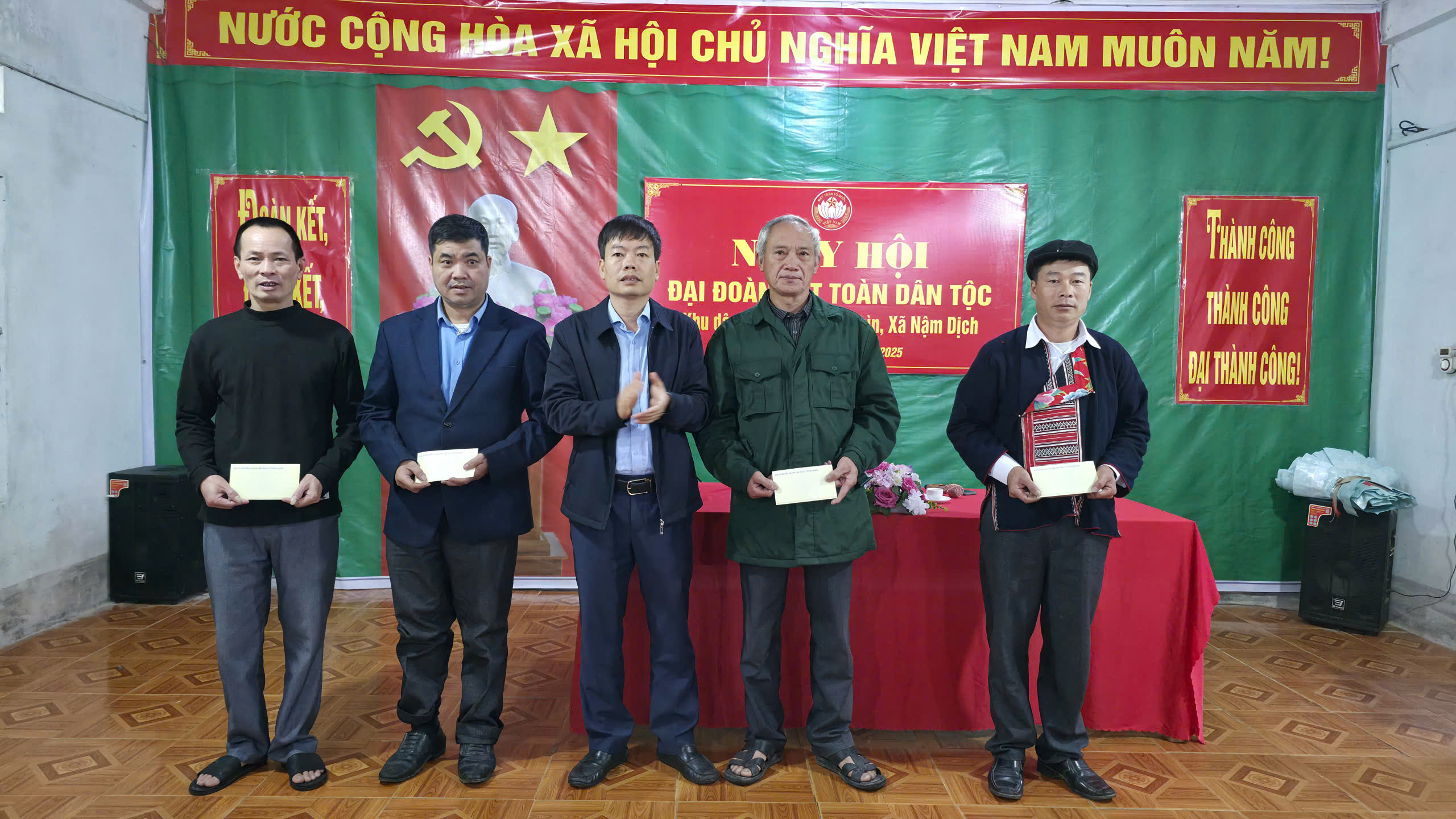 Thôn Tấn Xà Phìn: Xóa bỏ hủ tục, phong tục tập quán lạc hậu, xây dựng nếp sống văn minh từ sức mạnh Đại đoàn kết