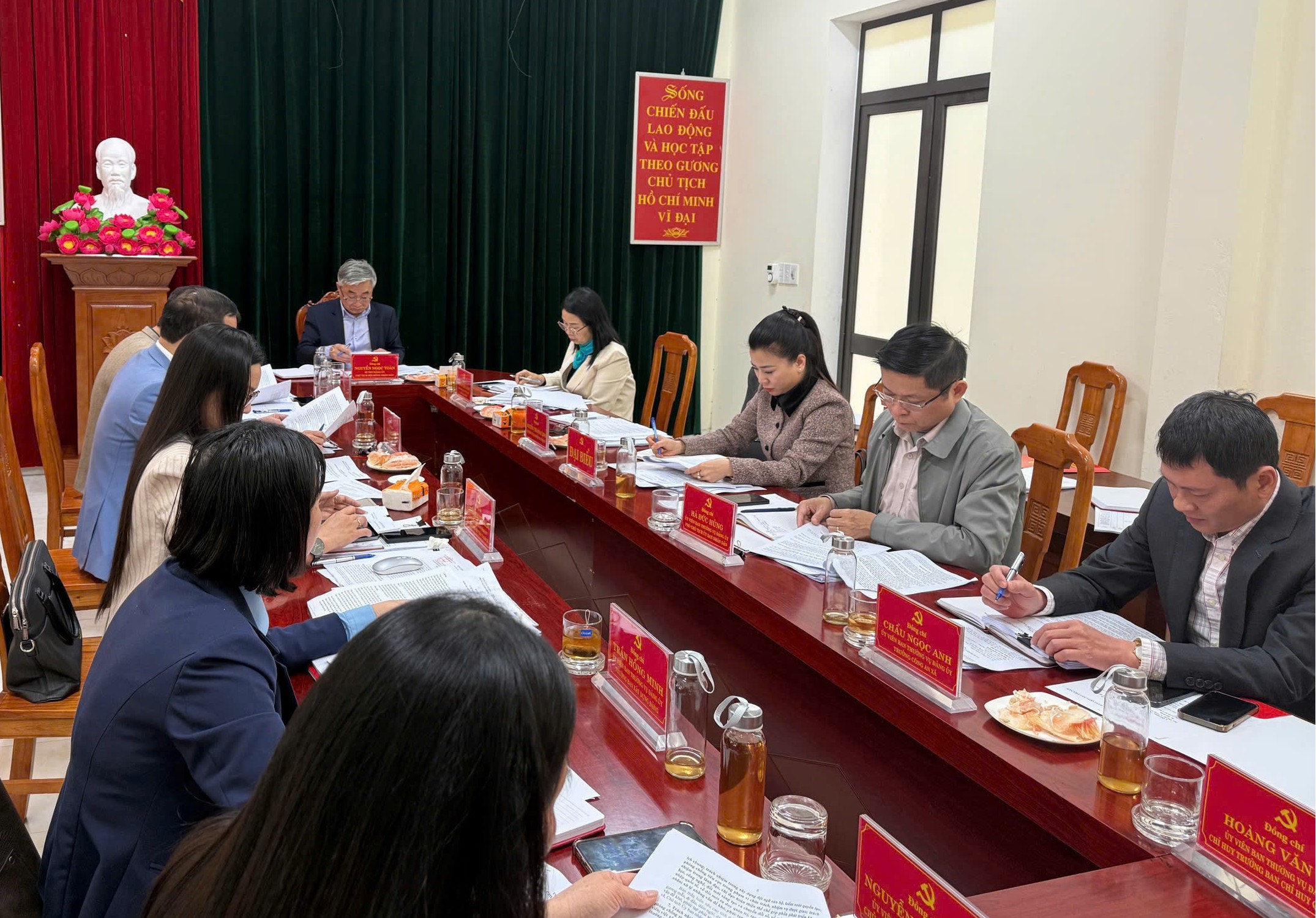 Ban Thường vụ Đảng ủy xã Thái Bình tổ chức hội nghị kiểm điểm và đánh giá, xếp loại chất lượng đối với tập thể, cá nhân năm 2025