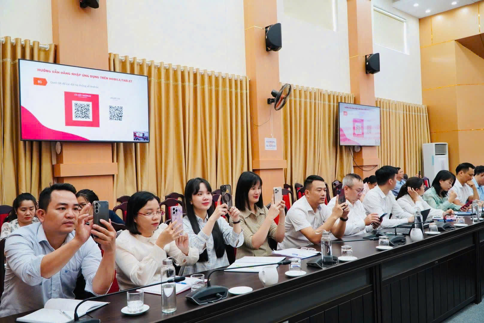 Lan toả các mô hình bình dân học vụ số