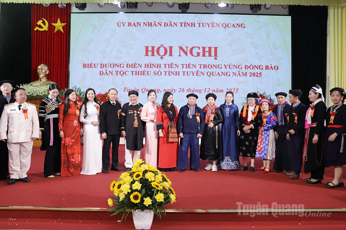 Biểu dương điển hình tiên tiến trong đồng bào các dân tộc thiểu số tỉnh Tuyên Quang năm 2025