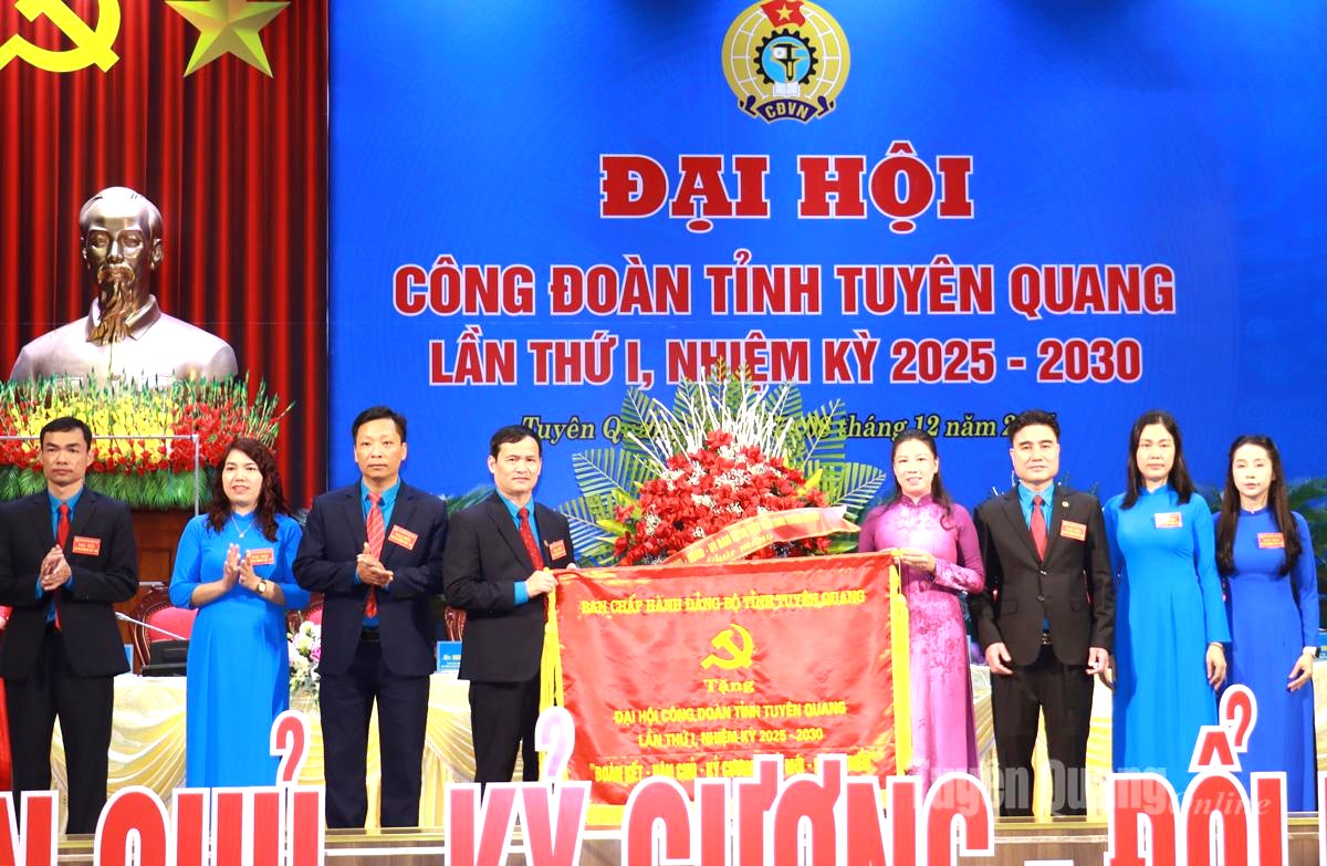 Phát huy truyền thống đoàn kết, xây dựng Công đoàn vững mạnh
