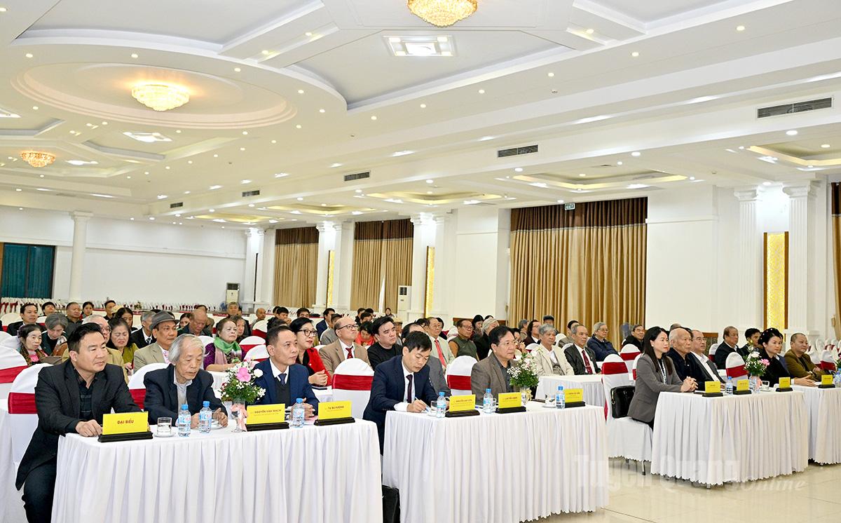 Định hướng phát triển văn học nghệ thuật và gặp mặt nghệ sĩ tỉnh Tuyên Quang sau sáp nhập