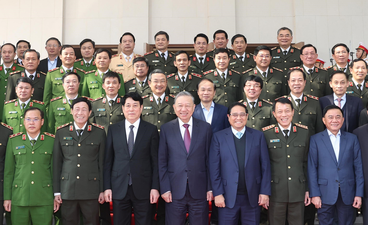 Xây dựng lực lượng Công an nhân dân thật sự trong sạch, vững mạnh, chính quy, tinh nhuệ, hiện đại theo chỉ dẫn của Chủ tịch Hồ Chí Minh