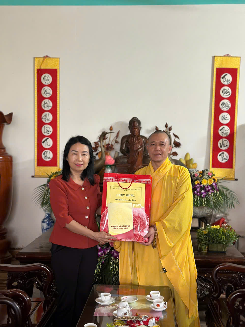 Lãnh đạo Ban Tuyên giáo và Dân vận Tỉnh ủy thăm và chúc mừng Đại lễ Phật đản Phật lịch 2569 - Dương lịch 2025