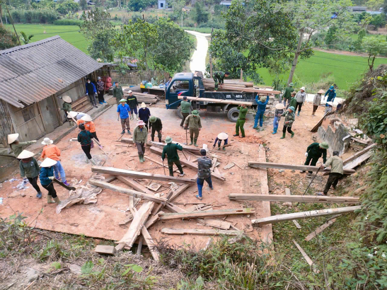 Hoạt động "3 cùng" - Niềm tin lan tỏa