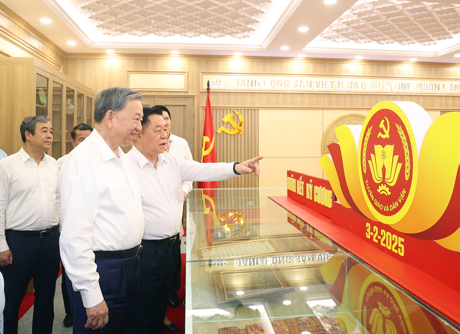 Ngành Tuyên giáo và Dân vận thực hiện bước chuyển mình chiến lược, đáp ứng yêu cầu, nhiệm vụ trong kỷ nguyên phát triển giàu mạnh và thịnh vượng của dân tộc